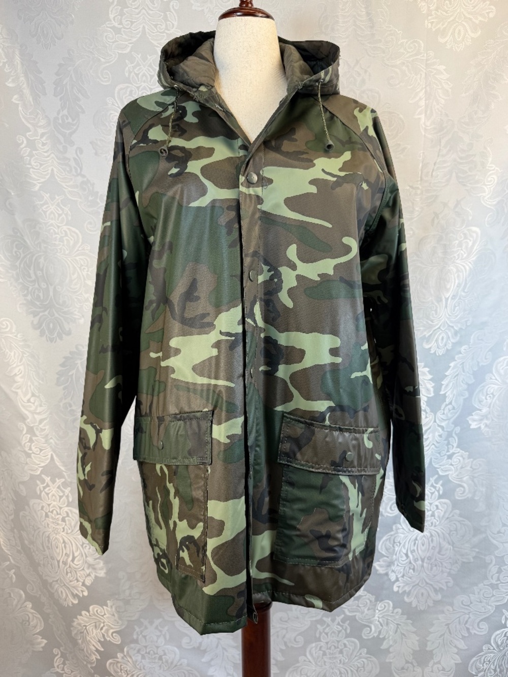Seaway Men's Quilted Waterproof Camo Jacket Snap Front Hood Patch Pockets Size L